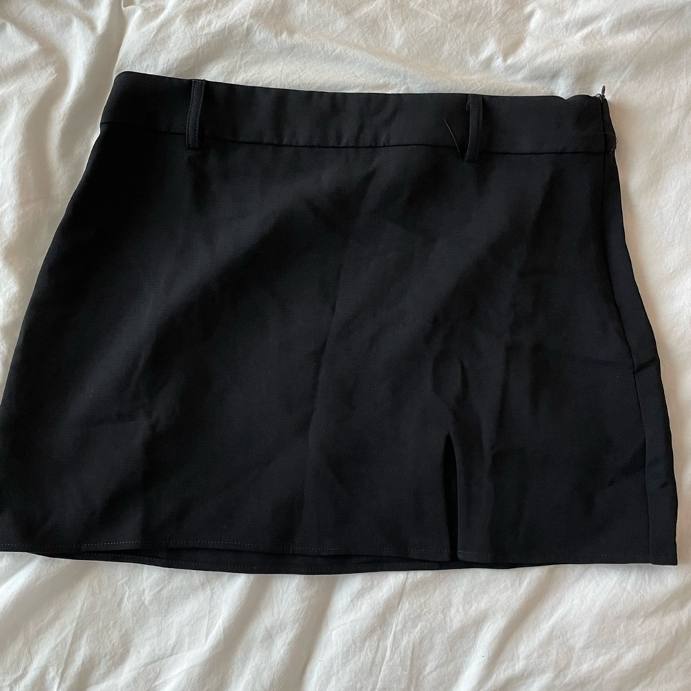 black mini skirt